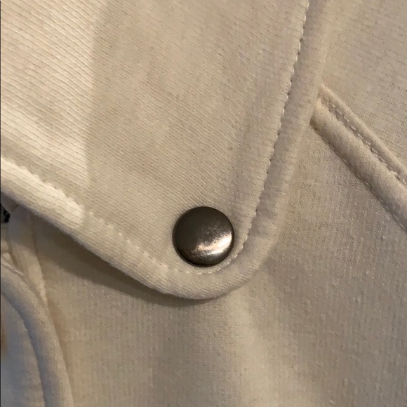 Off White Jacket With Matching Belt! - Picture 5 of 8